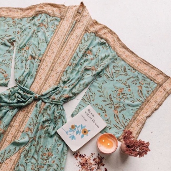 “Charlotte” Maisie Kimono - Picture 4 of 16